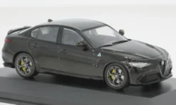 Solido Alfa Romeo Giulia Quadrifoglio, schwarz, 1:43, Outlet
