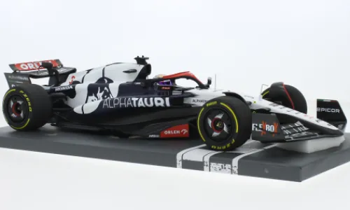Minichamps Alpha Tauri AT04, Formel 1, GP Ungarn, 2023, Scuderia Alpha Tauri, #3, D.Ricciardo, 1:18, Clearance