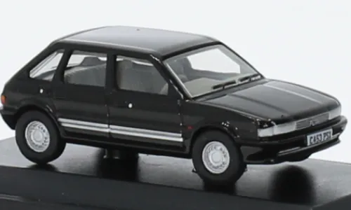 Oxford Austin Maestro, schwarz, 1:76, Hot
