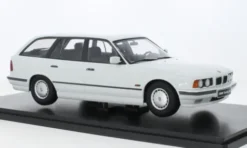 Triple 9 Collection BMW 5er Touring (E34), weiss, 1996, 1:18, Sale