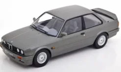 KK Scale BMW 320iS (E30), grau, 1989, 1:18, Outlet