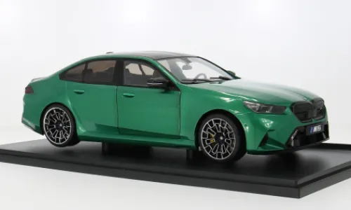 Solido BMW M5 (G90), grün, 2025, 1:18, Sale