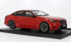 Solido BMW M5 (G90), rot, 2025, 1:18, Sale