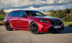 GT Spirit BMW M5 Touring, rot, 2025, 1:18, New