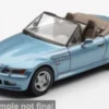 Mini GT BMW Z3 with GoldenEye Poster (EN), hellblau, 1995, James Bond 007 – GoldenEye, 1:64, Discount