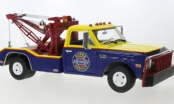 Greenlight Chevrolet C-30 Dually Wrecker, 1969, Chevrolet Service, 1:18, Sale