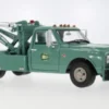 Greenlight Chevrolet C-30 Dually Wrecker, grün, 1967, Holley Speed Shop, 1:18, Hot