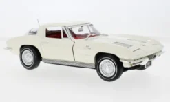 Auto World Chevrolet Corvette (C2) Z06, weiss, 1963, 1:18, Outlet
