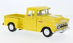 Motormax Chevrolet 3100 Stepside Pick Up, gelb, 1957, 1:24, Clearance
