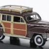 Oxford Chrysler Town & Country Woody Wagon, dunkelrot/Holzoptik, 1942, 1:87, Outlet