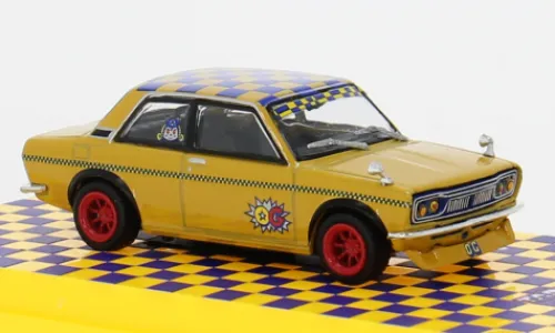 Tarmac Works Datsun 510, gelb/Dekor, 1:64, Clearance