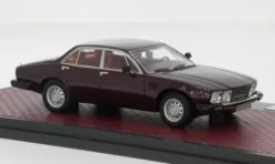 Matrix De Tomaso Deauville Series 2, dunkelrot, 1978, 1:43,
