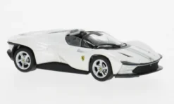 Maisto Ferrari Daytona SP3, weiss/grau, 1:64,