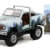 Greenlight Ford Bronco, hellblau/Dekor, 1967, Smokey Bear, 1:64, New