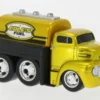 Maisto Ford Coe Fuel Truck, gelb/schwarz, 1950, 1:64, Clearance