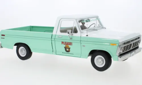 Greenlight Ford F-100, türkis/weiss, 1975, Smokey Bear, 1:18,