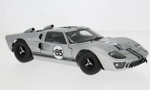 Shelby Collectibles Ford GT40 MkII, silber, 1966, 1:18, Clearance