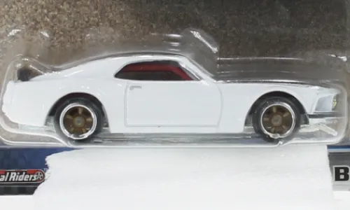 Hot Wheels Premium Ford Mustang Boss 302, weiss/schwarz, Fast & Furious, 1:64, Hot