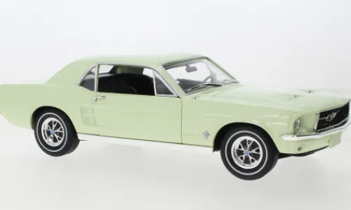 Greenlight Ford Mustang, hellgrün, 1968, 1:18, Sale