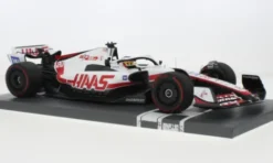 Minichamps Haas VF-22, Formel 1, GP Brasilien, 2022, Haas F1 Team, #20, K.Magnussen, 1:18, New