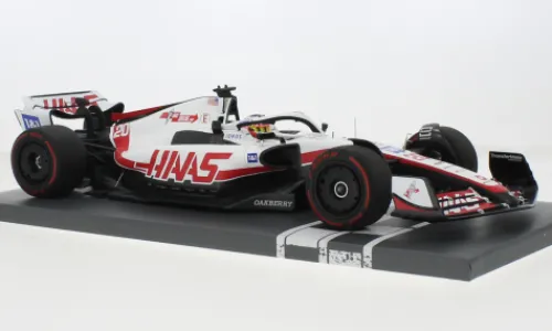 Minichamps Haas VF-22, Formel 1, GP Brasilien, 2022, Haas F1 Team, #20, K.Magnussen, 1:18, New
