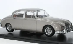 KK Scale Jaguar MK II 3.8, hellgrau, 1959, 1:18, Clearance