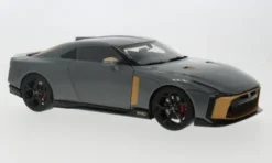 AUTOart Nissan GT-R50 by Italdesign, grau/gold, 1:18, Sale