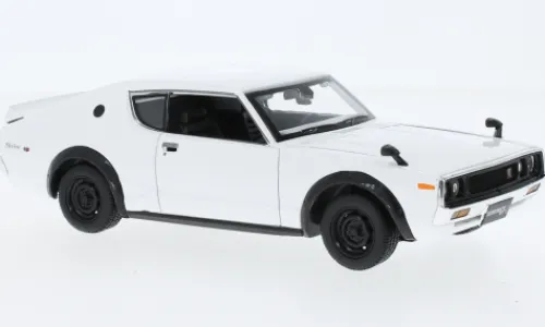 Maisto Nissan Skyline 2000 GT-R (KPGC110), weiss, 1973, 1:24, Clearance