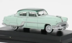 Oxford Pontiac Chieftain 4-Door, hellgrün/grün, 1954, 1:87, Clearance