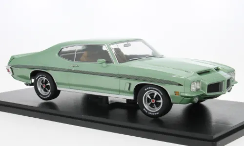 KK Scale Pontiac LeMans GTO, hellgrün, 1972, 1:18, Clearance