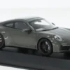 Minichamps Porsche 911 (992) Carrera 4 GTS, grün, 2019, 1:43,
