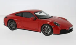 Norev Porsche 911 Carrera 4 GTS, rot, 2025, 1:18, Clearance