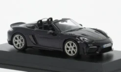 Tarmac Works Porsche 718 Spyder RS, dunkelviolett, 1:64, New