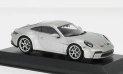 Minichamps Porsche 911 (992) S/T, silber, 2023, 1:43,