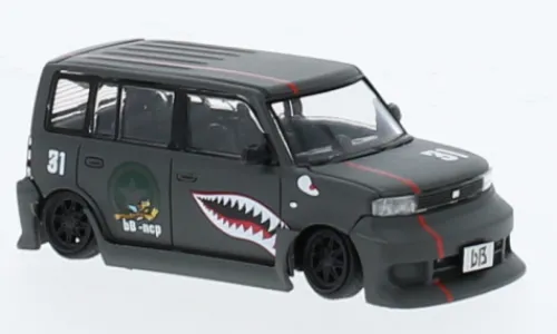 BM Creations Toyota bB 2000 - ncp31, dunkeloliv/Dekor, 1:64, Clearance
