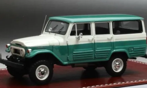 GIM - Great Iconic Models Toyota FJ45LV Land Cruiser, weiss/grün, 1963, 1:43, Hot