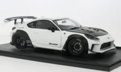 Solido Toyota GR86 LBWK Body Kit, weiss/schwarz, 1:18, Online