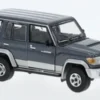 BM Creations Toyota Land Cruiser LC76, dunkelgrau/silber, 1:64, Online