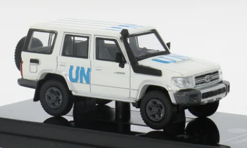 Para64 Toyota Land Cruiser LC76, weiss, 2014, UN, 1:64, Online