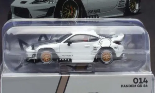 Pop Race Toyota Pandem GR86, weiss, 1:64, Best