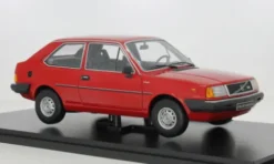 Triple 9 Collection Volvo 343, rot, 1982, 1:18,