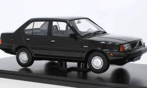 Triple 9 Collection Volvo 360, schwarz, 1987, 1:18, Best