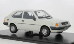 Triple 9 Collection Volvo 343, weiss, 1982, 1:18, New