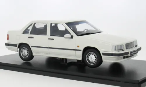 Triple 9 Collection Volvo 850, weiss, 1993, 1:18, New